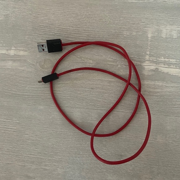 Gray Wireless Power Beats3 - Picture 3 of 4